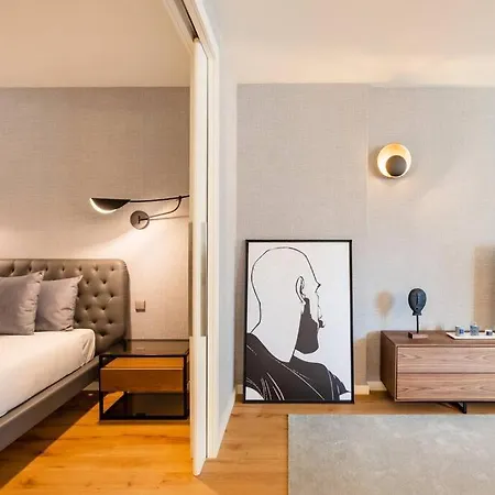 Renovato Deluxe Apartment