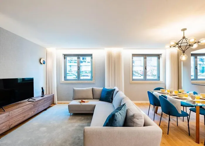 Renovato Deluxe Порту