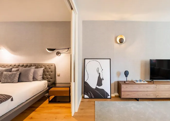 Renovato Deluxe * Порту